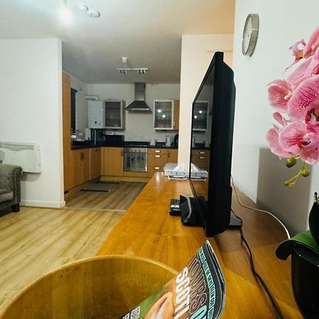 Fabulous 1Bed 1Bath Ground Floor Shared Accommodation ,Only Double Room Edinburgh Ngoại thất bức ảnh