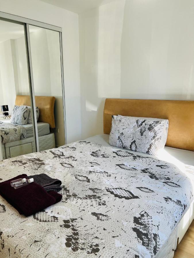 Fabulous 1Bed 1Bath Ground Floor Shared Accommodation ,Only Double Room Edinburgh Ngoại thất bức ảnh