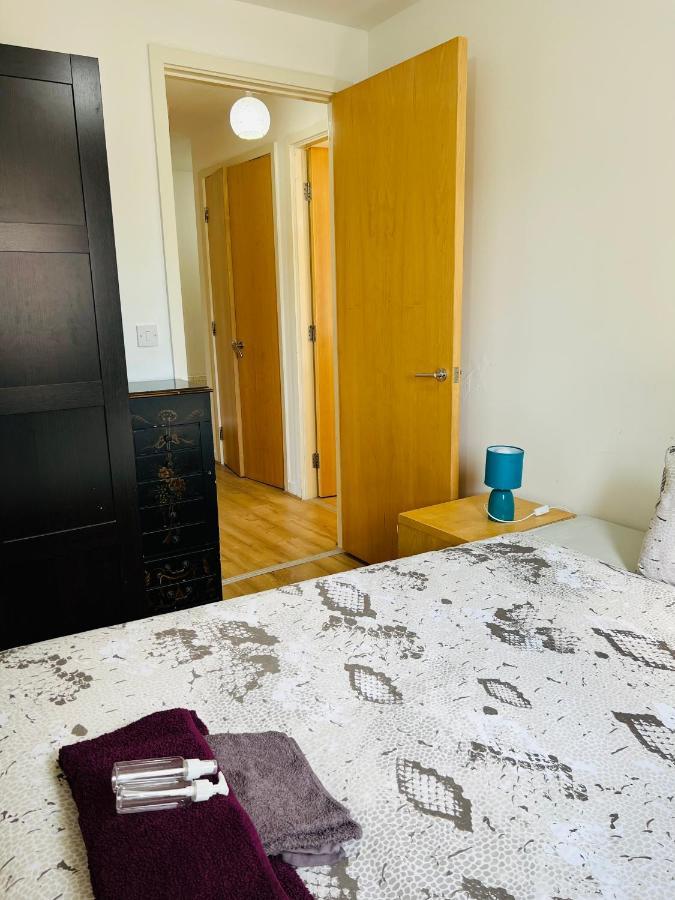 Fabulous 1Bed 1Bath Ground Floor Shared Accommodation ,Only Double Room Edinburgh Ngoại thất bức ảnh