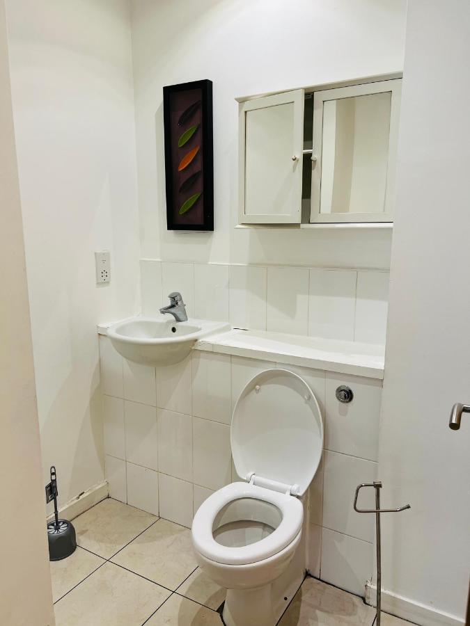 Fabulous 1Bed 1Bath Ground Floor Shared Accommodation ,Only Double Room Edinburgh Ngoại thất bức ảnh